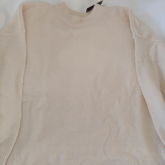 Suzy Shier Light Beige Cream Long Sleeve Sweater - Picture 1 of 3